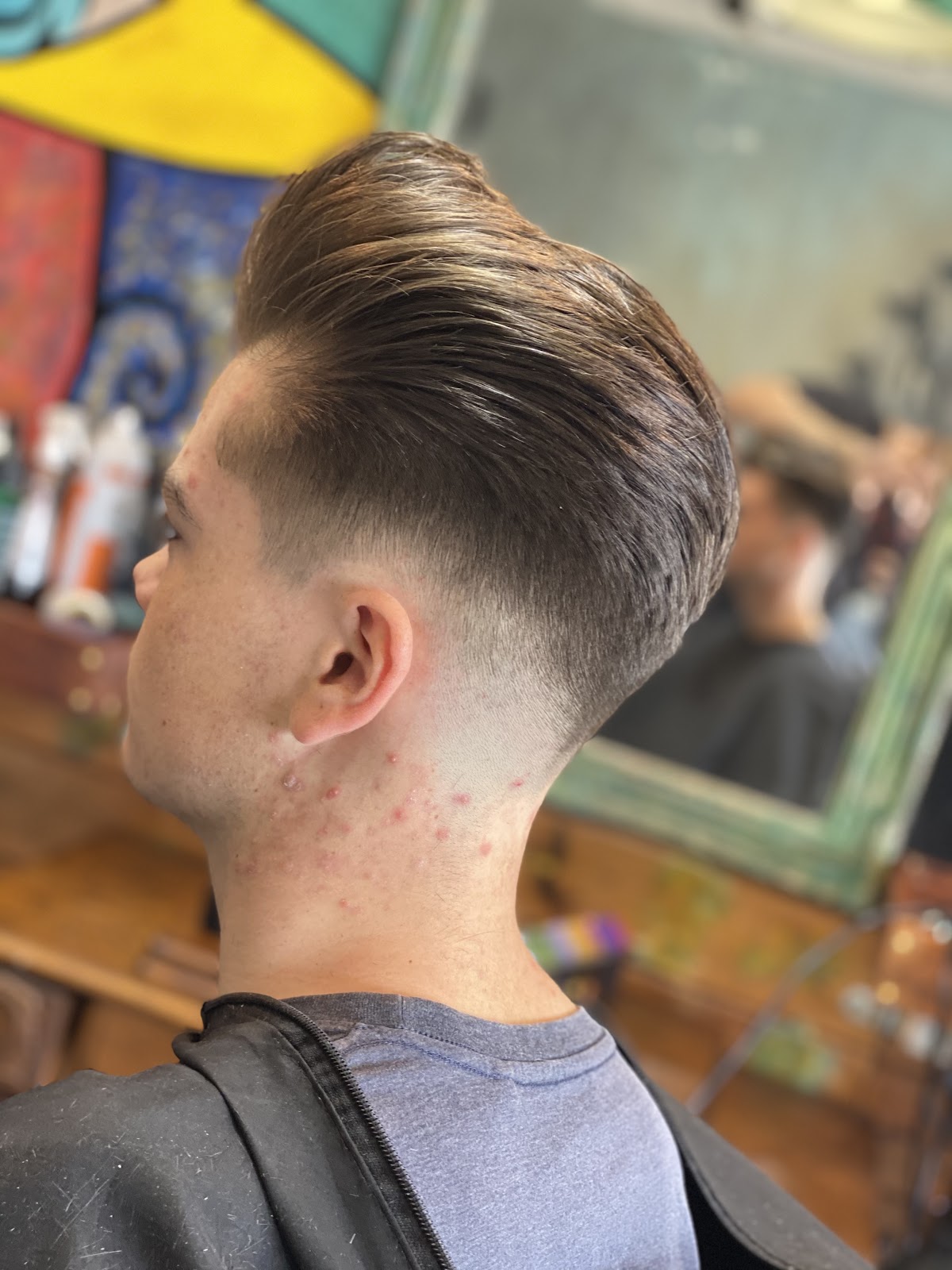 Pomp fade in progress in the chair